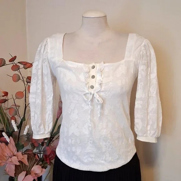 NWOT Aventures des Toiles Women’s White Ruffle Lined Blouse Top ¾ Sleeve 6 - Picture 1 of 11